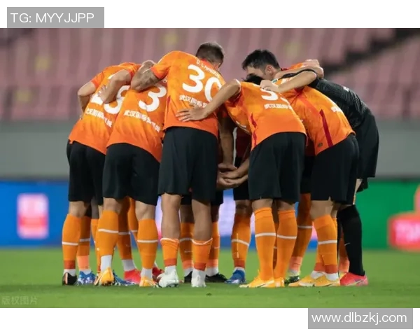 武汉网球队战术解析：如何在比赛中运用策略提升胜率与团队配合